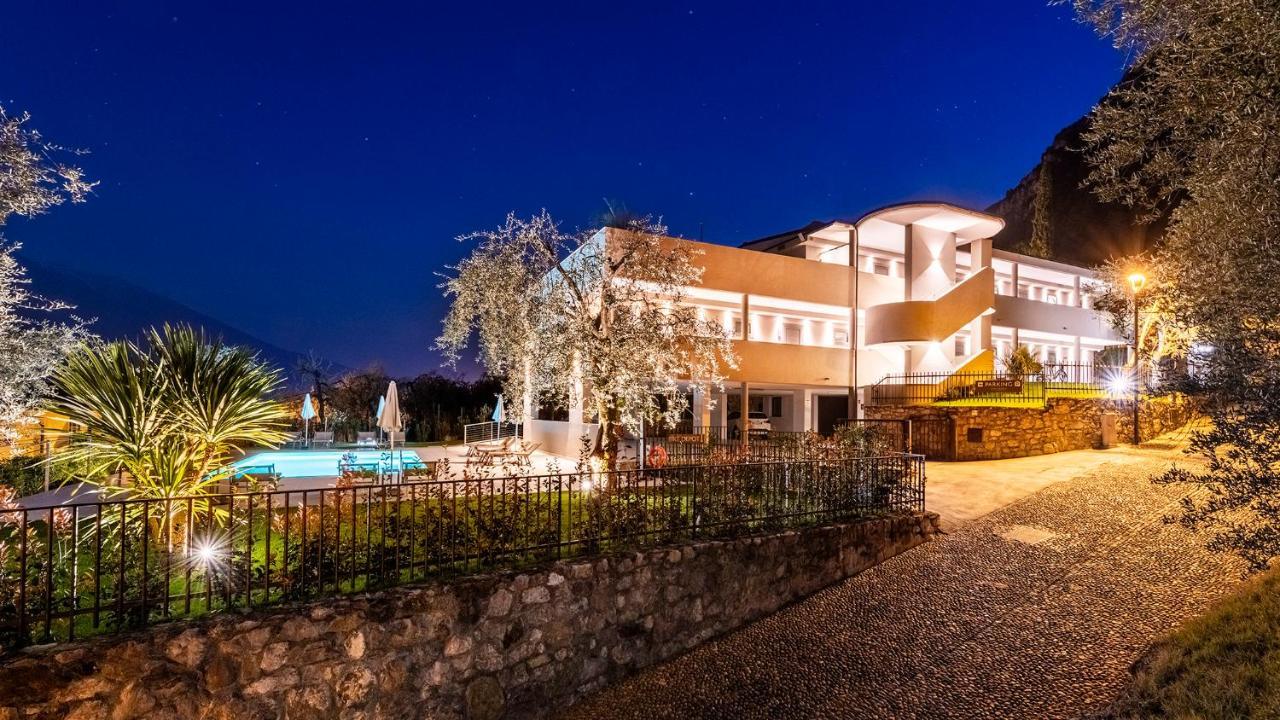 Evo Suites Apartments Limone sul Garda Extérieur photo